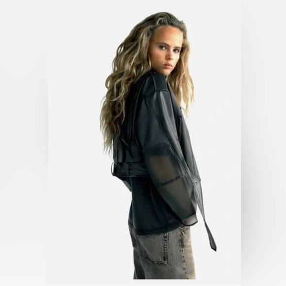 ZARA TRANSPARENT CROPPED RAIN COAT BIKER - Picture 4 of 9